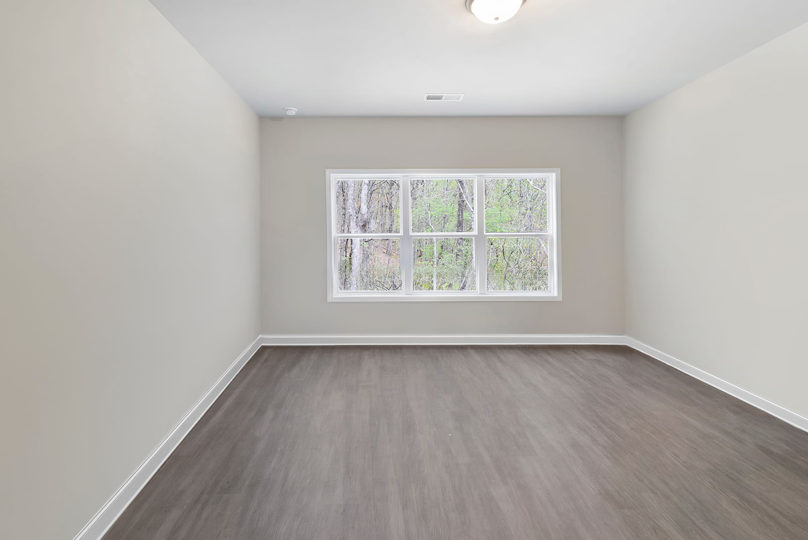 Top 5 Editing Techniques That Make Small Spaces Look Bigger in Property Photos